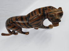 Load image into Gallery viewer, African Cheetah Sculpture Small